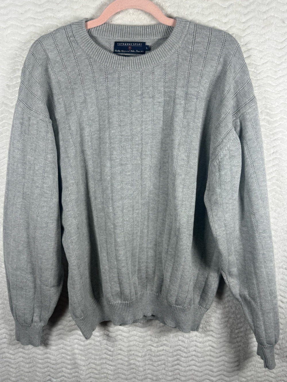 Hathaway Sport Men’s Light Gray Ribbed Crewneck Sweater. 💯 combed cotton 🤩😎